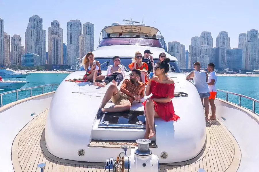 How Much Does Renting a Yacht in Dubai Cost?